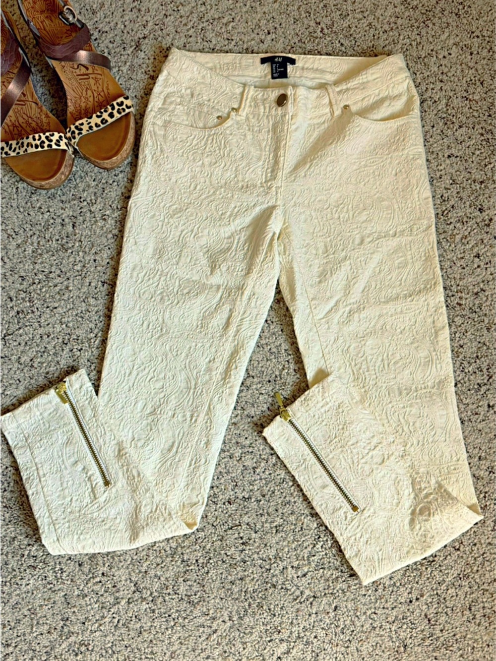 H&M Ivory Embossed Mid-rise Ankle Pants